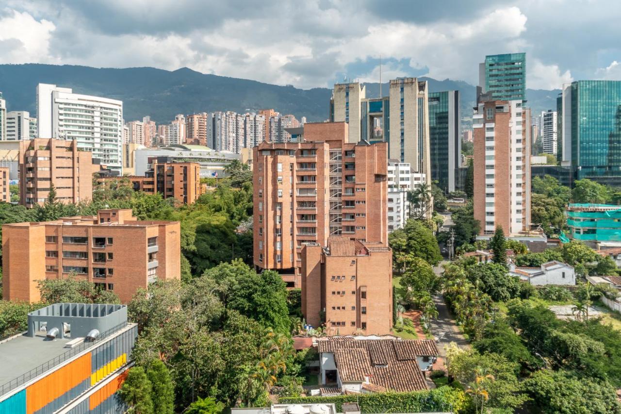 Apartamentos Go Living & Suites By Housy Host Medellin Exterior photo