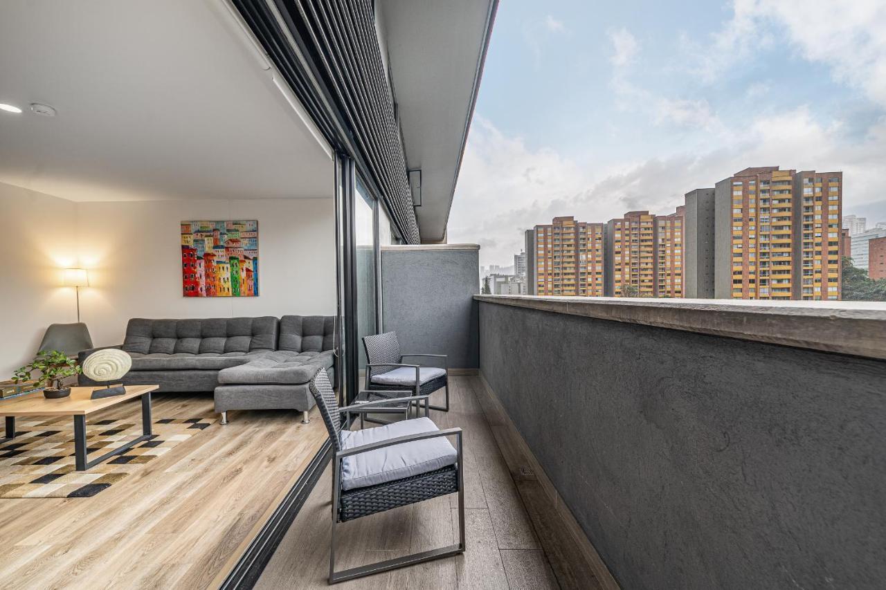 Apartamentos Go Living & Suites By Housy Host Medellin Exterior photo